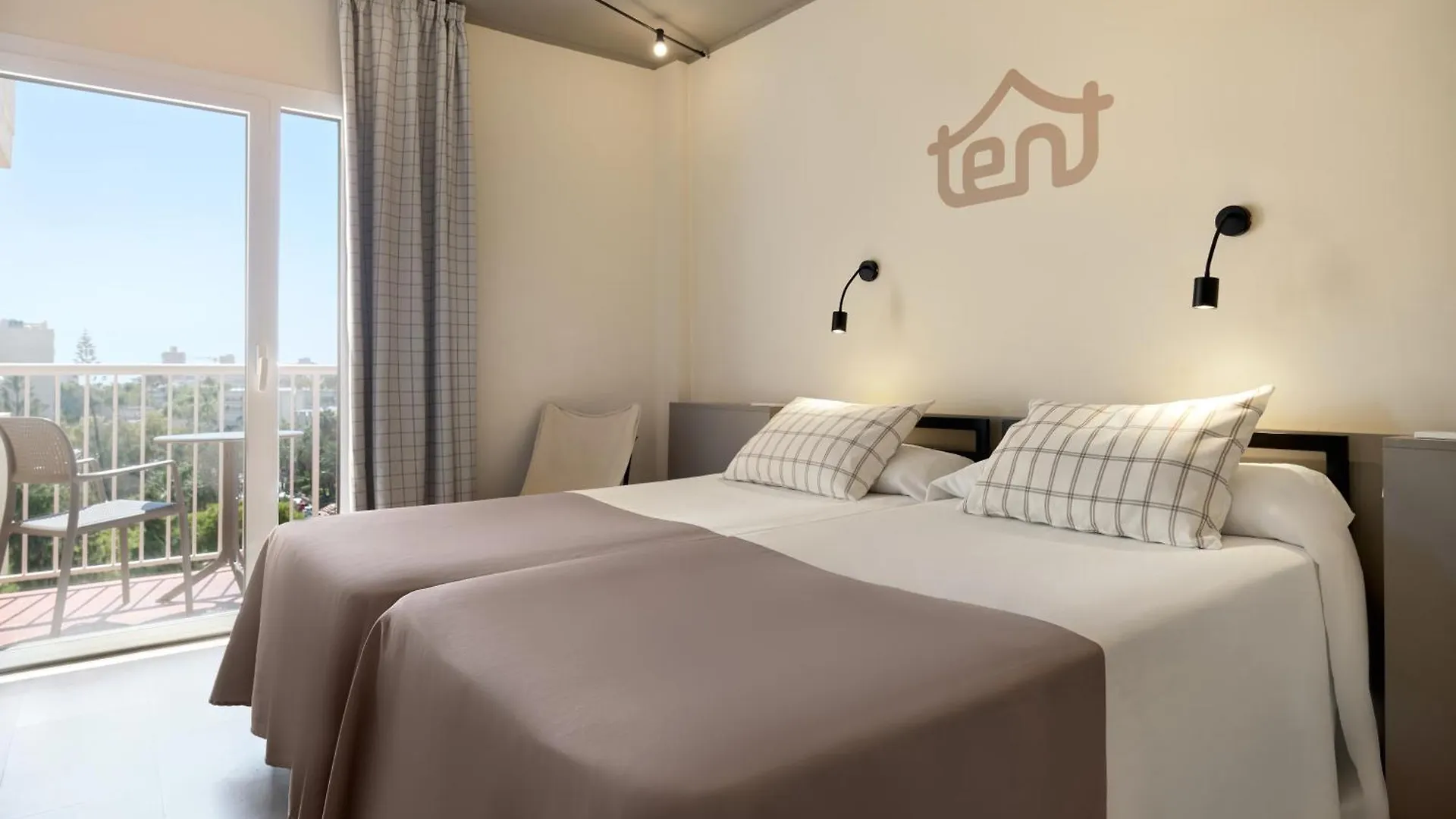 Tent Palmanova Spain