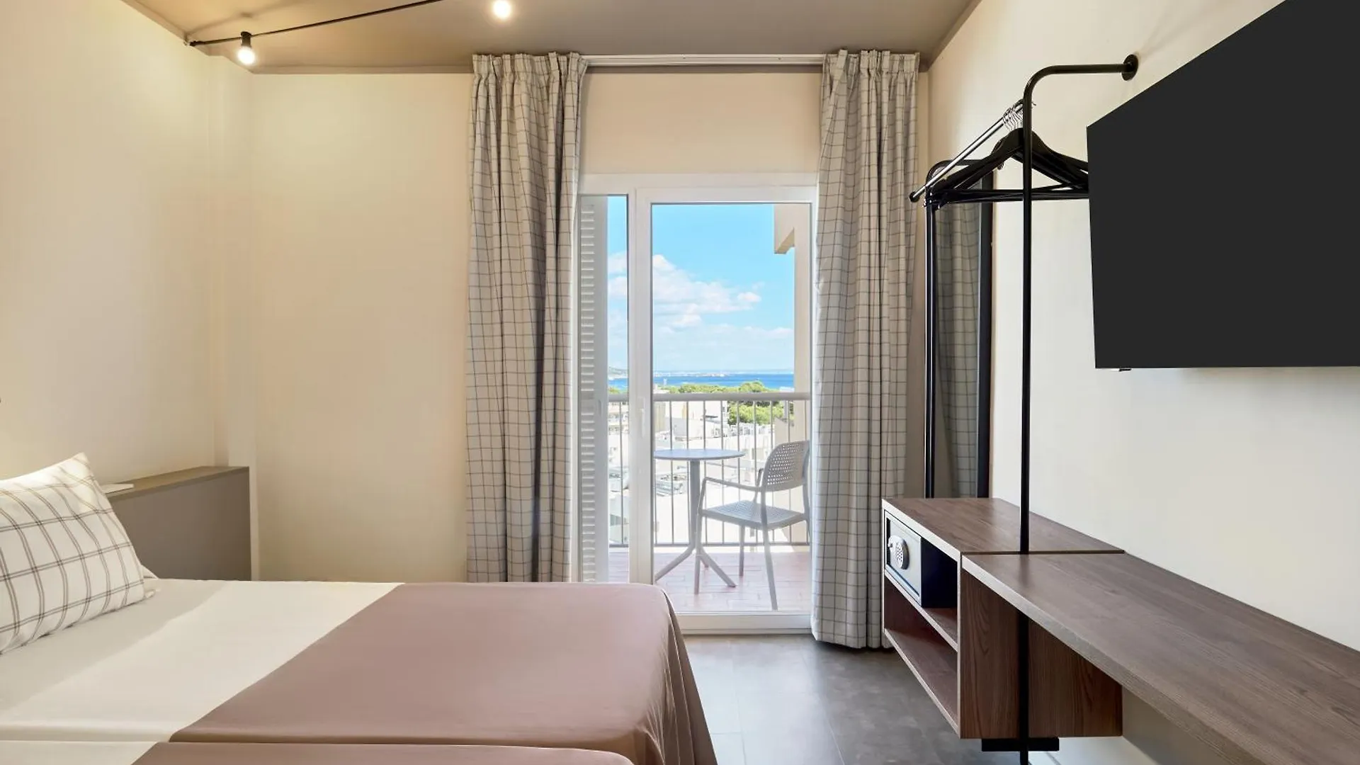 *** Hotel Tent Palmanova Spain